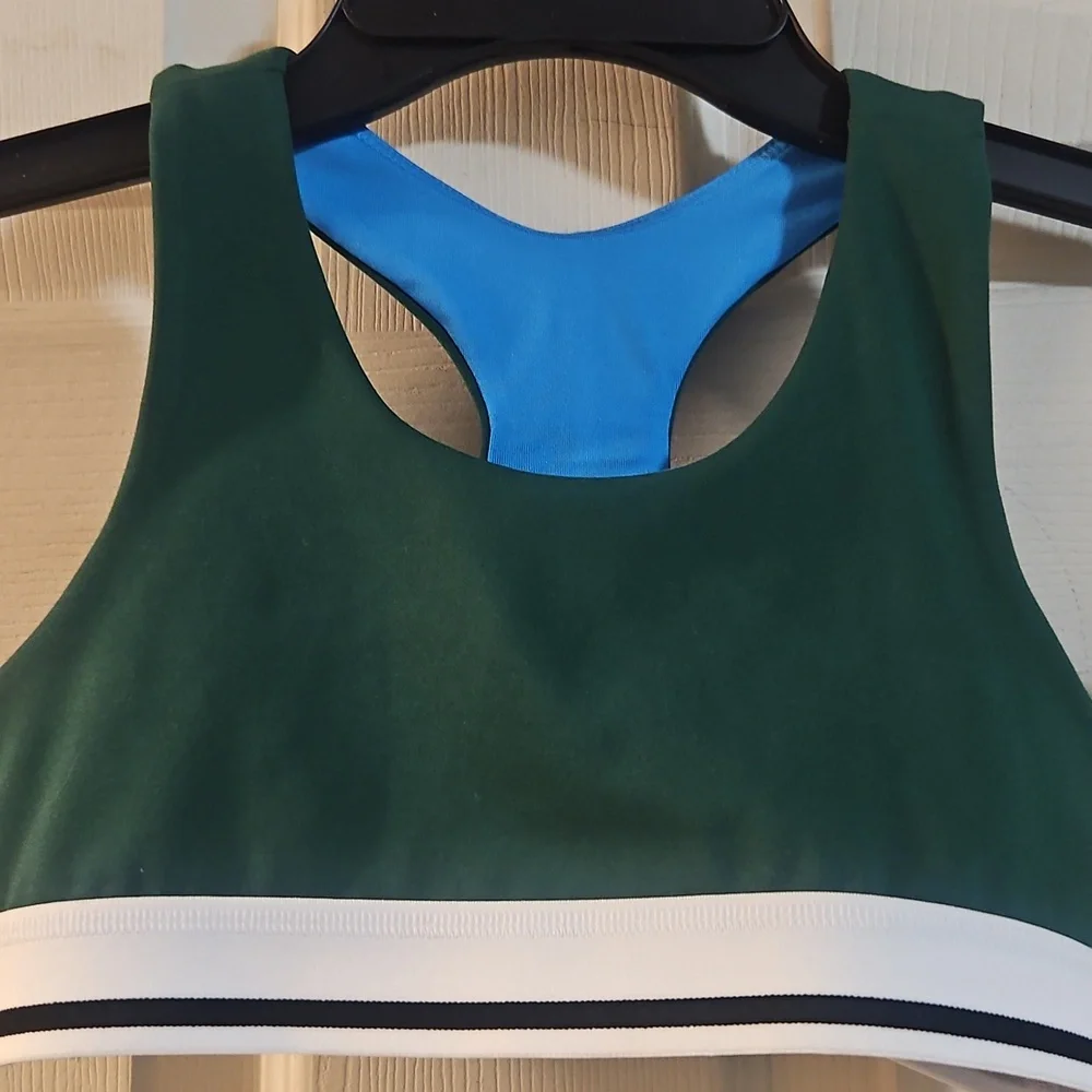 DSG Girls' Momentum Sports Bra: FIELD GREEN: NEW WITH TAGS: SIZE S (8-9)